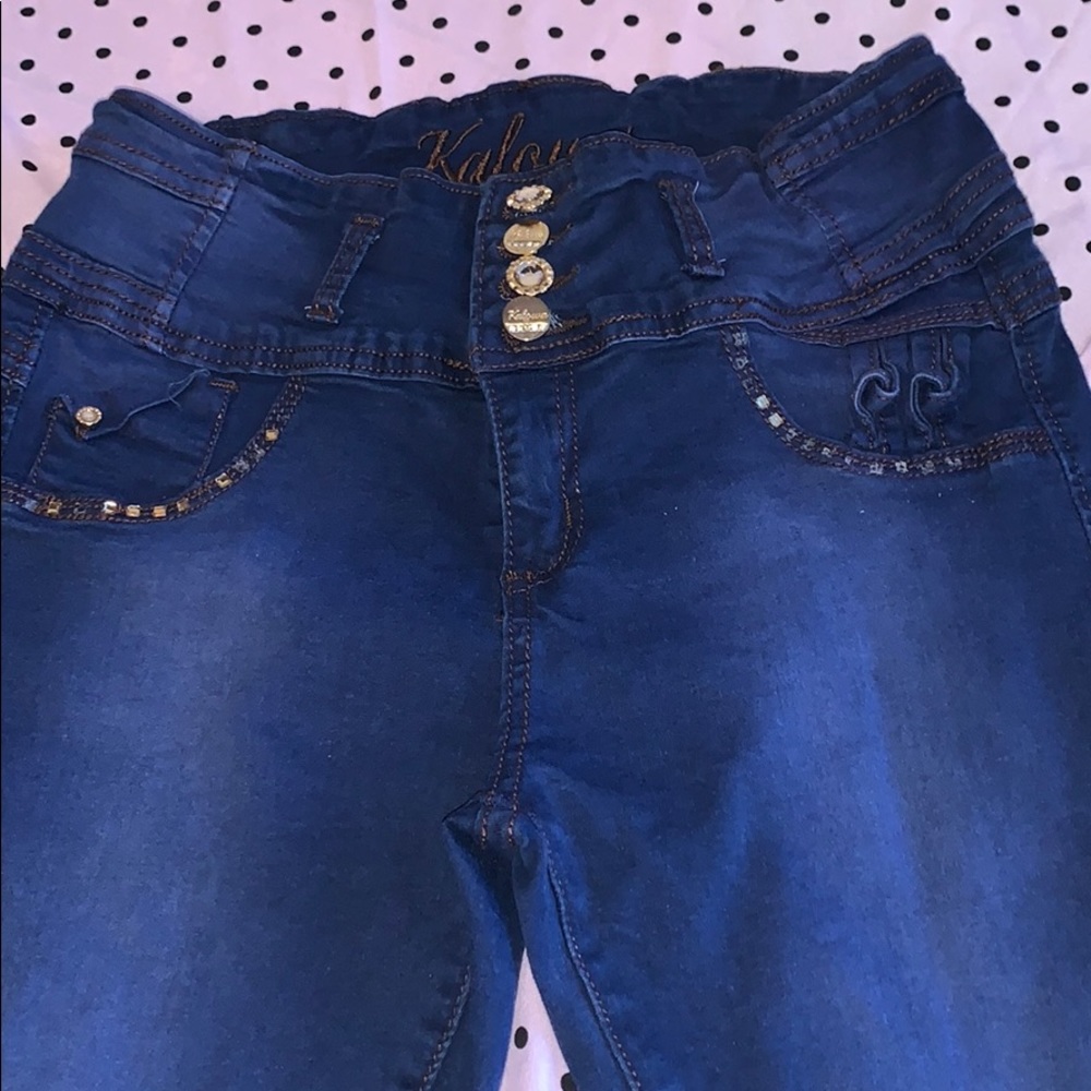 #1572 Woman’s Kalowa Jeans